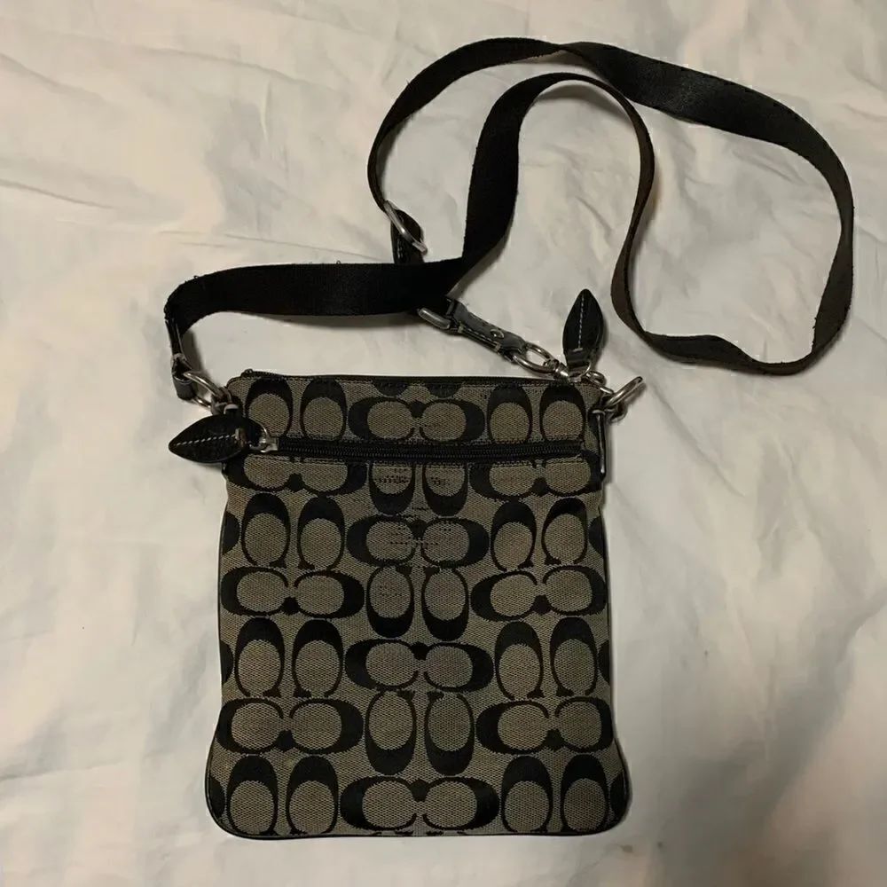 Coach Signature Crossbody AND Wallet - Picture 3 of 13